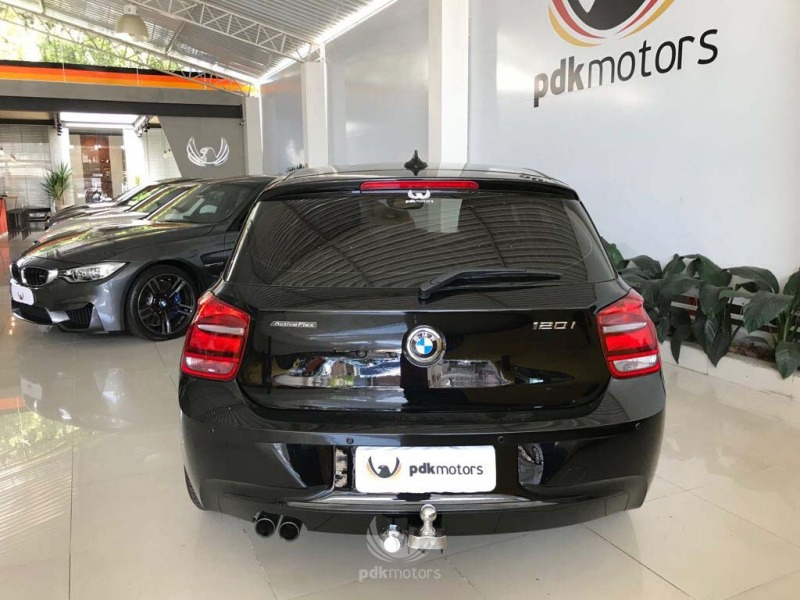 Foto do veículo BMW  120I SPORT ACTIVEFLEX 2015 15.806 KM 93.000,00