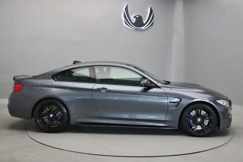 Foto do veículo BMW M4 COUPE 2015 48.790 KM 325.000,00