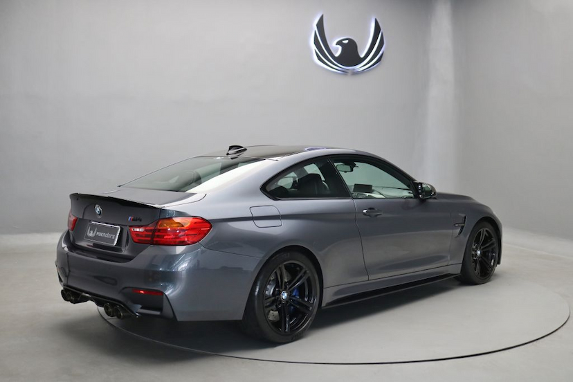 Foto do veículo BMW M4 COUPE 2015 48.790 KM 325.000,00