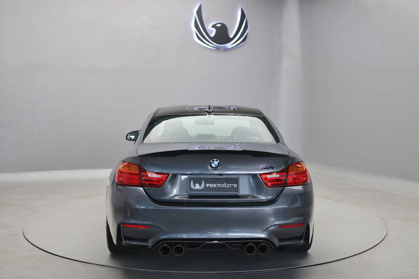 Foto do veículo BMW M4 COUPE 2015 48.790 KM 325.000,00