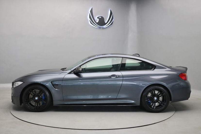 Foto do veículo BMW M4 COUPE 2015 48.790 KM 325.000,00