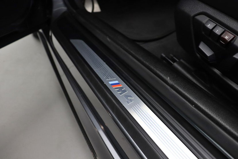 Foto do veículo BMW M4 COUPE 2015 48.790 KM 325.000,00