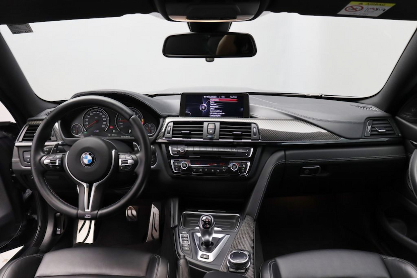 Foto do veículo BMW M4 COUPE 2015 48.790 KM 325.000,00