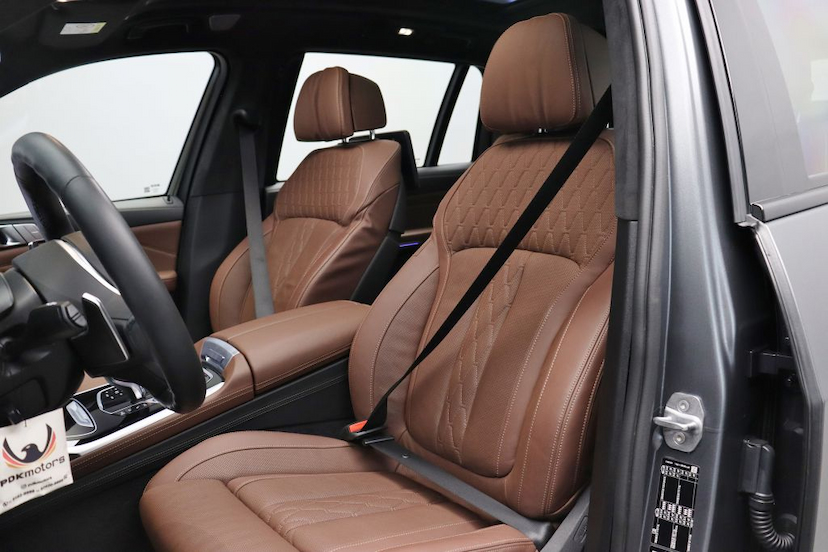 Foto do veículo BMW X7 M50I 2020 6.470 KM 1.090.000,00