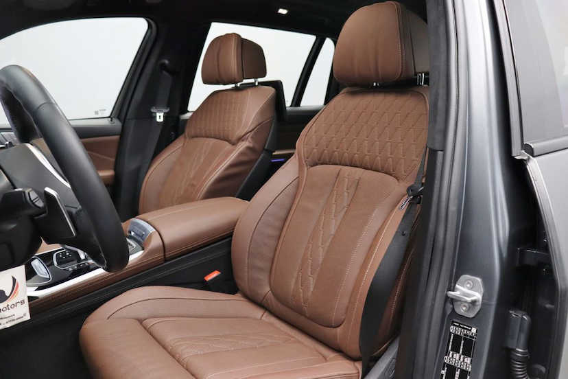 Foto do veículo BMW X7 M50I 2020 6.470 KM 1.090.000,00