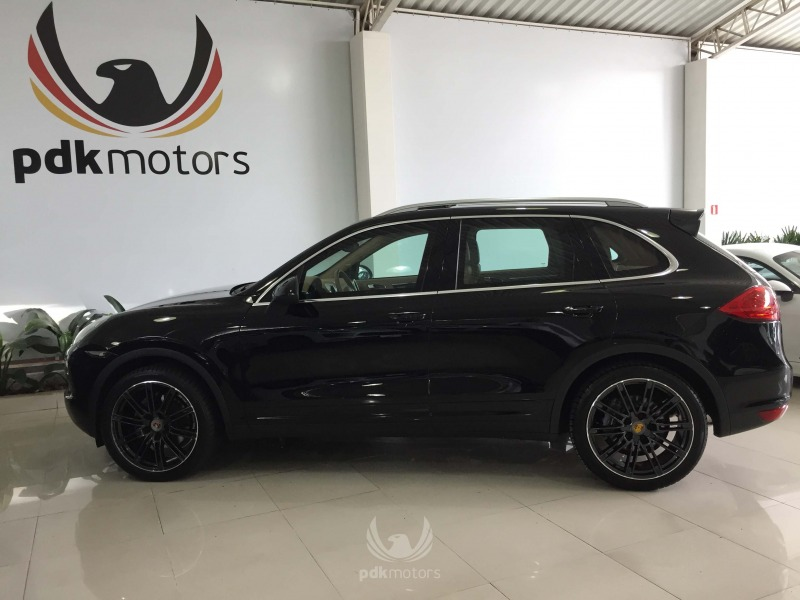 Foto do veículo PORSCHE  CAYENNE V6 2014 45.600 KM 239.000,00