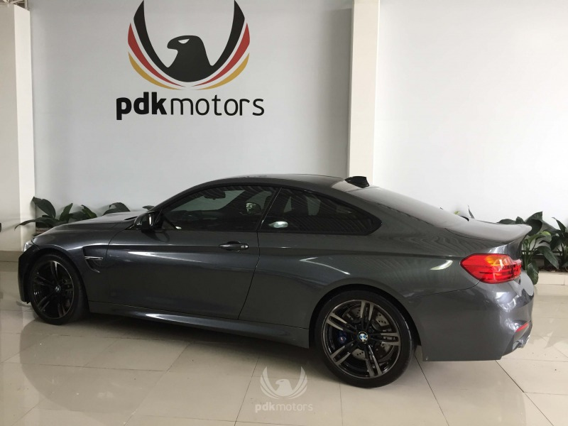 Foto do veículo BMW  M4 COUPE 2015 5.950 KM 335.000,00