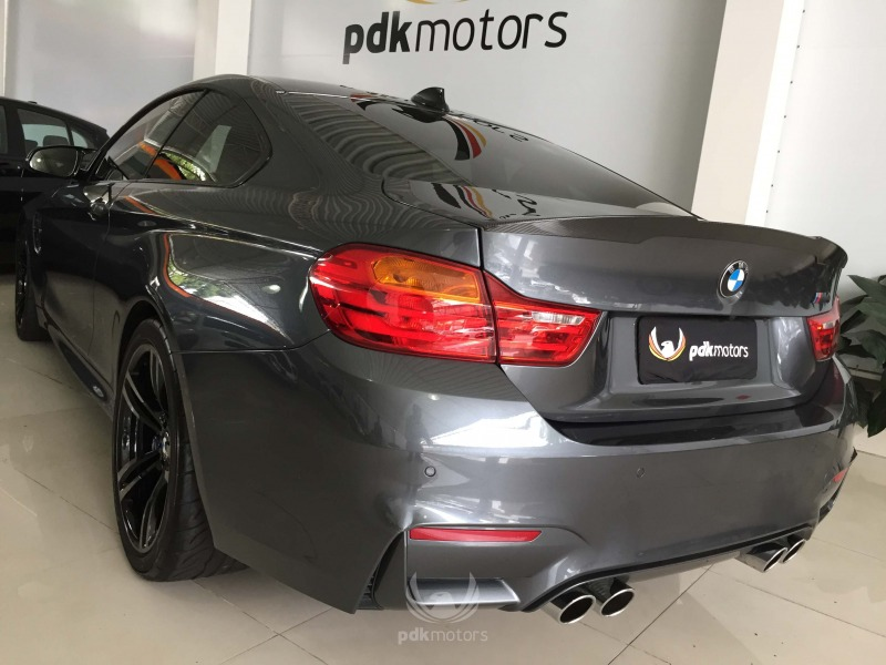 Foto do veículo BMW  M4 COUPE 2015 5.950 KM 335.000,00