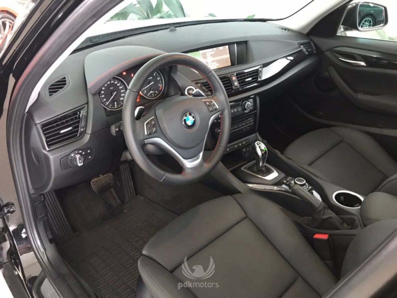 Foto do veículo BMW  X1 28I SPORT GP 4X4 2015 18.680 KM 119.000,00
