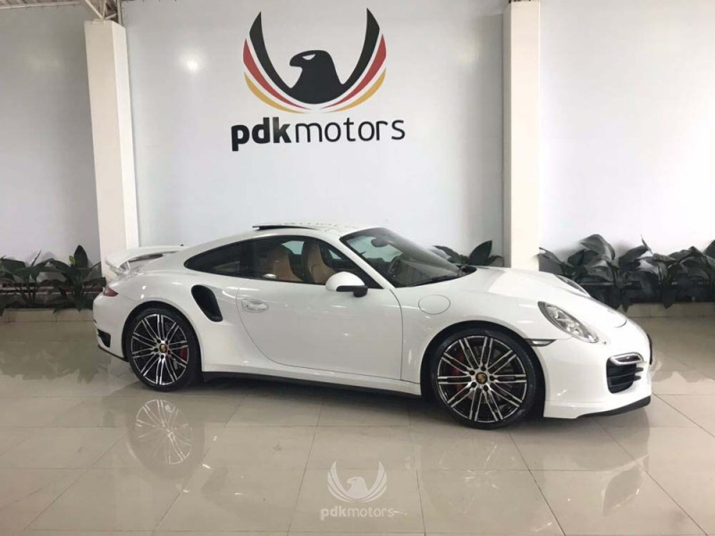 Foto do veículo PORSCHE  911 TURBO 2014 17.000 KM 689.000,00