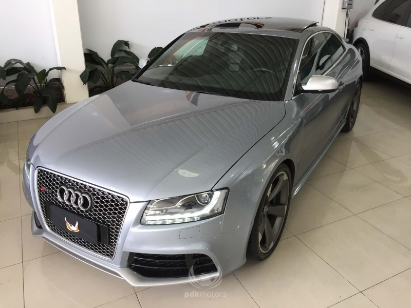 Foto do veículo AUDI  RS5 2011 22.951 KM 169.000,00