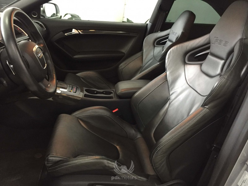 Foto do veículo AUDI  RS5 2011 22.951 KM 169.000,00