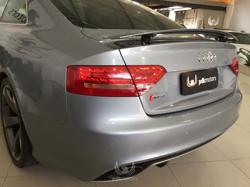 Foto do veículo AUDI  RS5 2011 22.951 KM 169.000,00