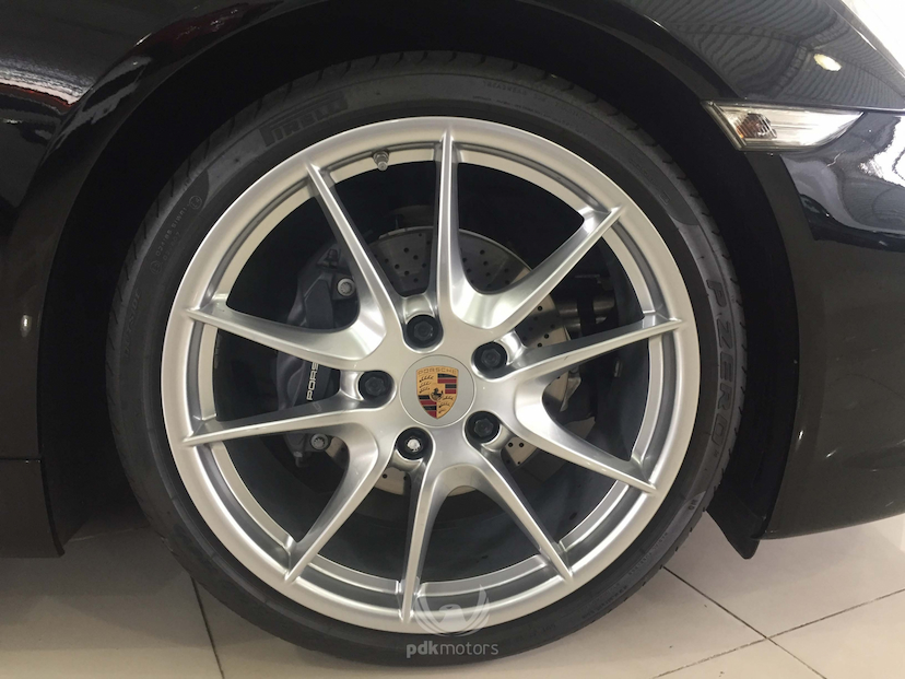 Foto do veículo PORSCHE  BOXSTER 2015 5.800 KM 299.000,00