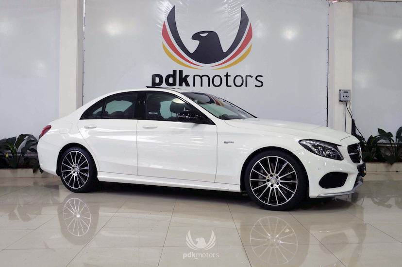 Foto do veículo MERCEDES-BENZ  C 450 AMG 2016 5.360 KM 280.000,00
