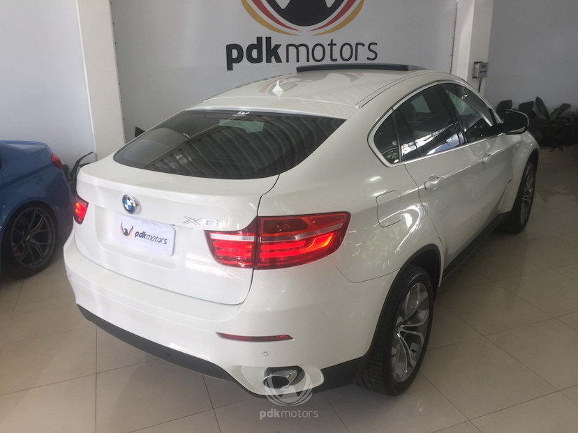 Foto do veículo BMW  X6 35I X-DRIVE 2014 48.671 KM 219.000,00