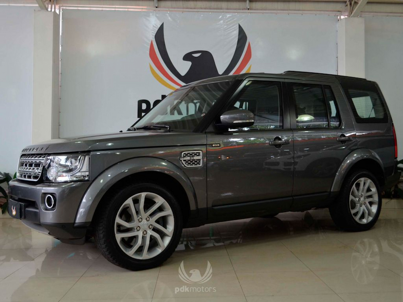 Foto do veículo LAND ROVER  DISCOVERY 4 HSE TDV6 2015 68.141 KM 299.000,00