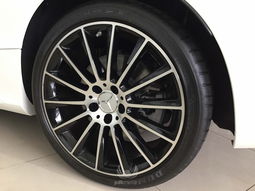 Foto do veículo MERCEDES-BENZ  C43 AMG COUPE 2017 591 KM 369.000,00