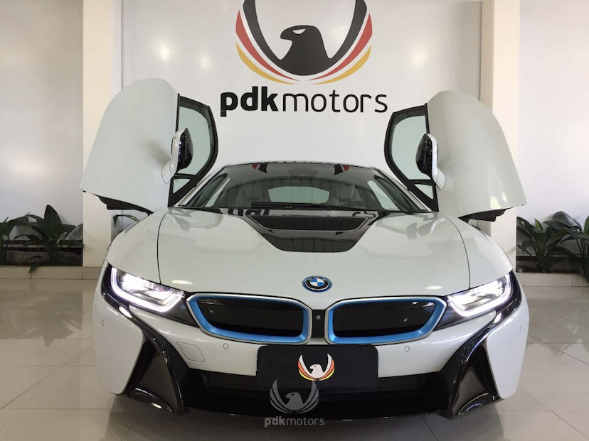 Foto do veículo BMW  I8 2016 550 KM 518.000,00