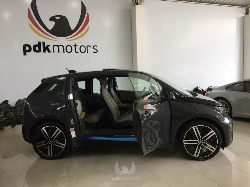 Foto do veículo BMW  I3 FULL REX 2015 3.223 KM 174.900,00