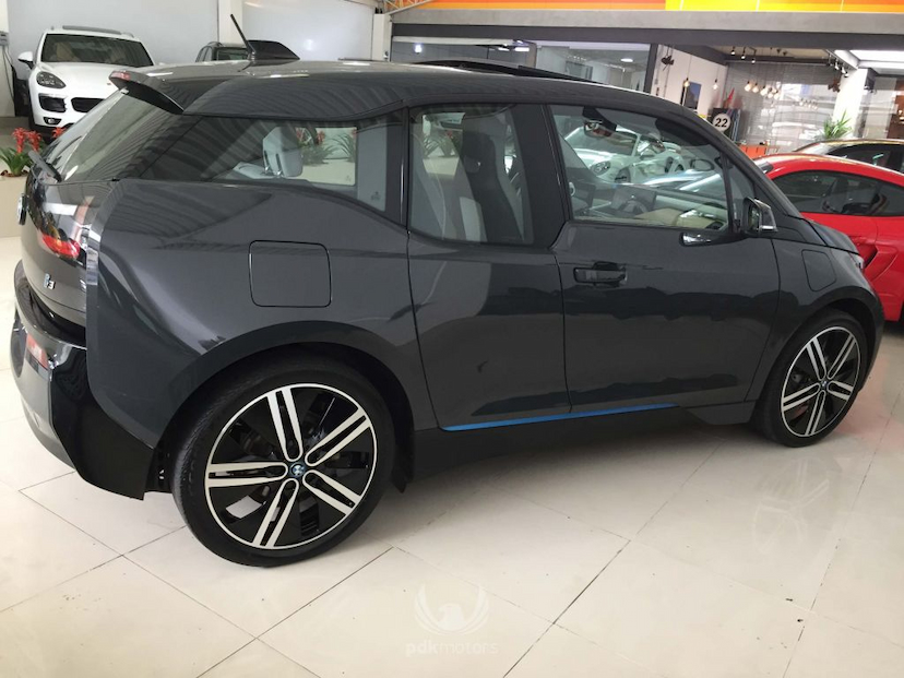 Foto do veículo BMW  I3 FULL REX 2015 3.223 KM 174.900,00