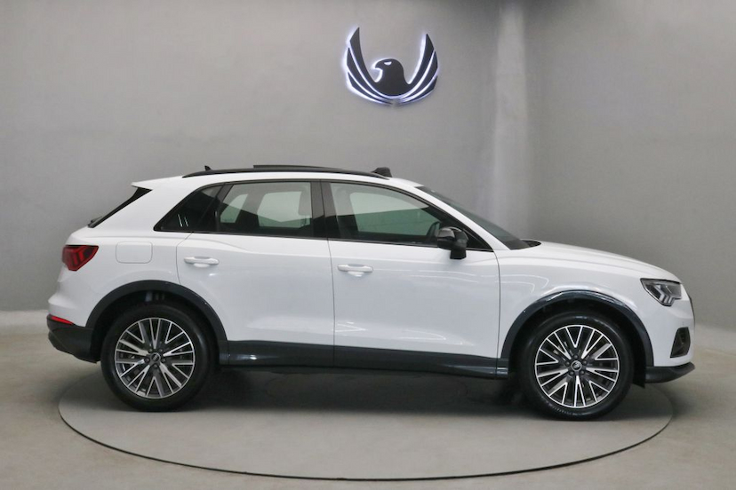 Foto do veículo AUDI Q3 BLACK S-TRONIC 2021 17.400 KM 279.000,00