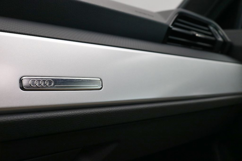 Foto do veículo AUDI Q3 BLACK S-TRONIC 2021 17.400 KM 279.000,00