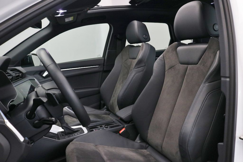 Foto do veículo AUDI Q3 BLACK S-TRONIC 2021 17.400 KM 279.000,00