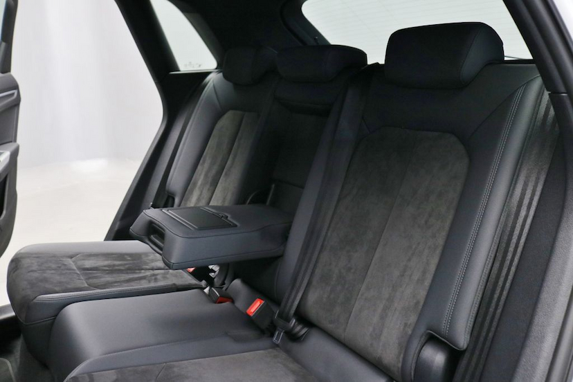 Foto do veículo AUDI Q3 BLACK S-TRONIC 2021 17.400 KM 279.000,00