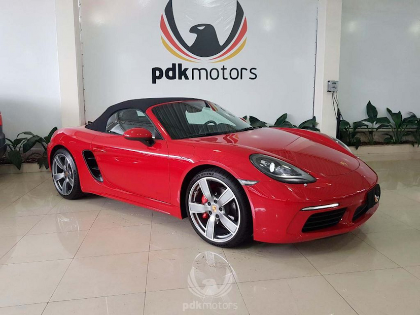 Foto do veículo PORSCHE  718 BOXSTER S 2018 3.495 KM 439.000,00