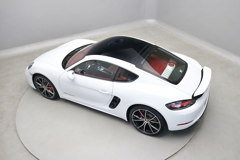 Foto do veículo PORSCHE 718 CAYMAN 2020 20.940 KM 550.000,00
