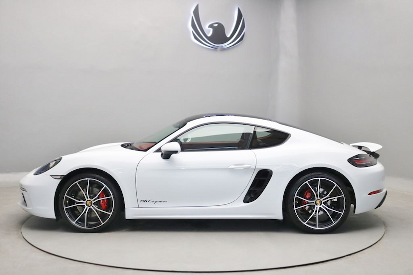 Foto do veículo PORSCHE 718 CAYMAN 2020 20.940 KM 550.000,00