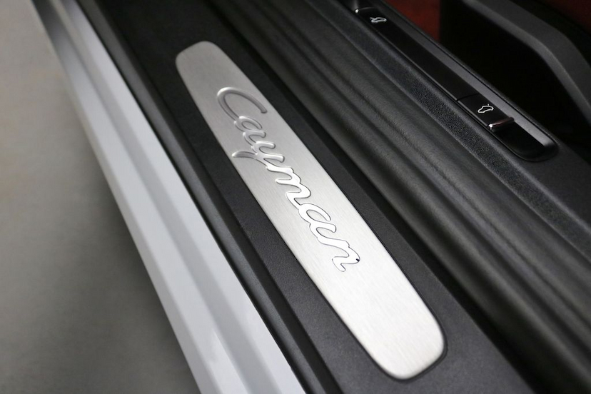 Foto do veículo PORSCHE 718 CAYMAN 2020 20.940 KM 550.000,00