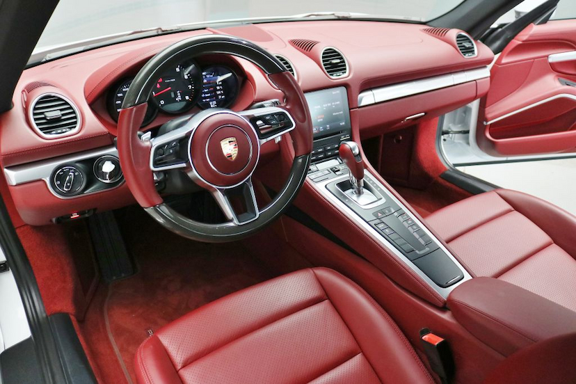 Foto do veículo PORSCHE 718 CAYMAN 2020 20.940 KM 550.000,00