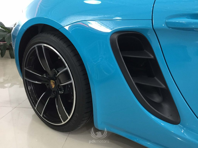 Foto do veículo PORSCHE  718 BOXSTER 2018 2.900 KM 425.000,00