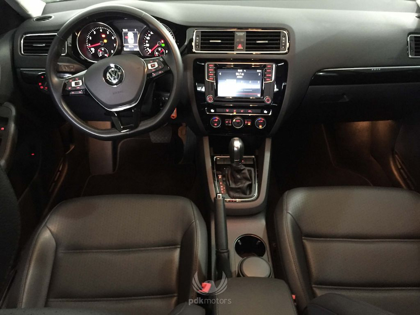 Foto do veículo VOLKSWAGEN  JETTA 2.0 HIGHLINE 2017 13.500 KM 92.900,00