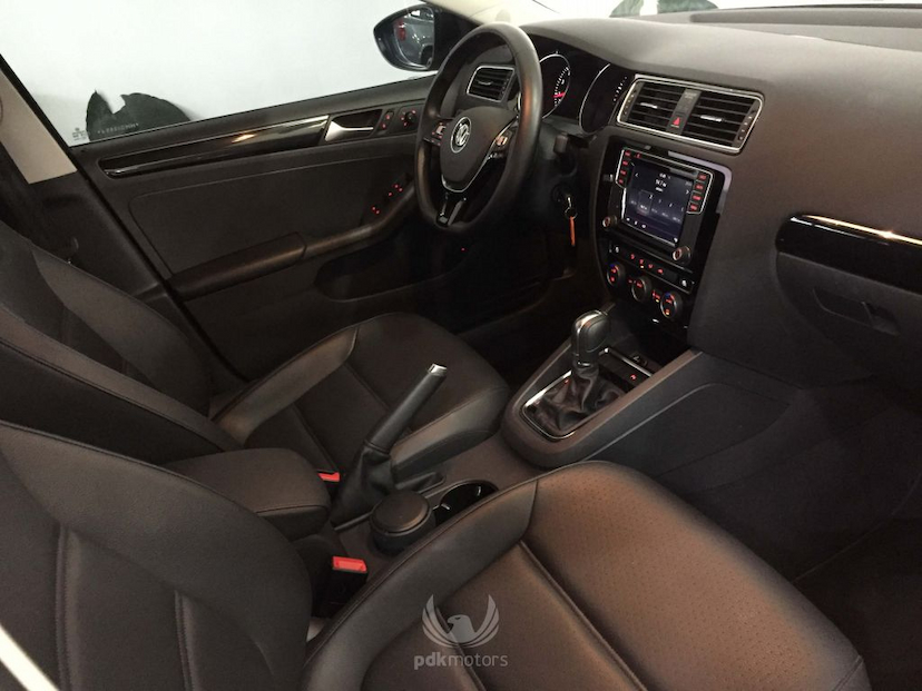 Foto do veículo VOLKSWAGEN  JETTA 2.0 HIGHLINE 2017 13.500 KM 92.900,00