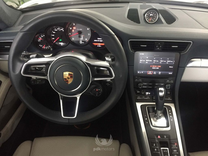 Foto do veículo PORSCHE  911 CARRERA S 2017 8.211 KM 599.000,00