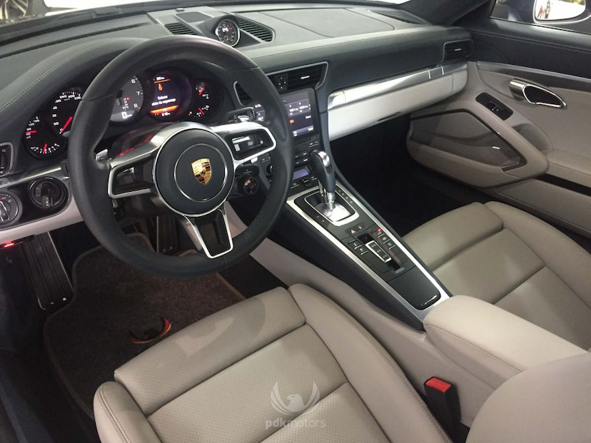 Foto do veículo PORSCHE  911 CARRERA S 2017 8.211 KM 599.000,00