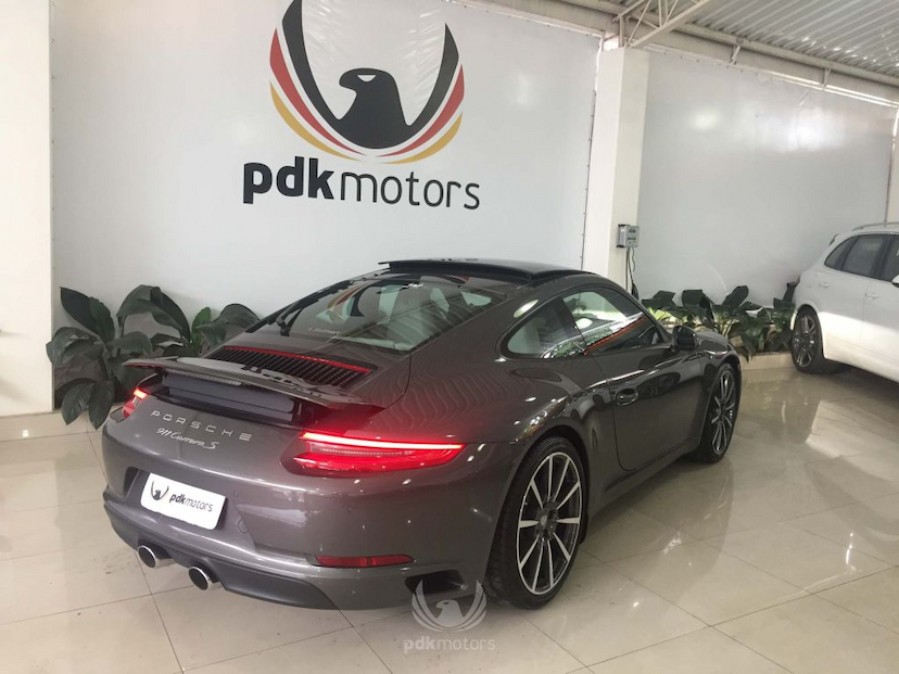 Foto do veículo PORSCHE  911 CARRERA S 2017 8.211 KM 599.000,00
