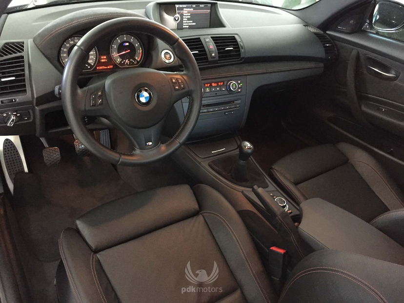 Foto do veículo BMW  1M 2012 13.200 KM 235.000,00