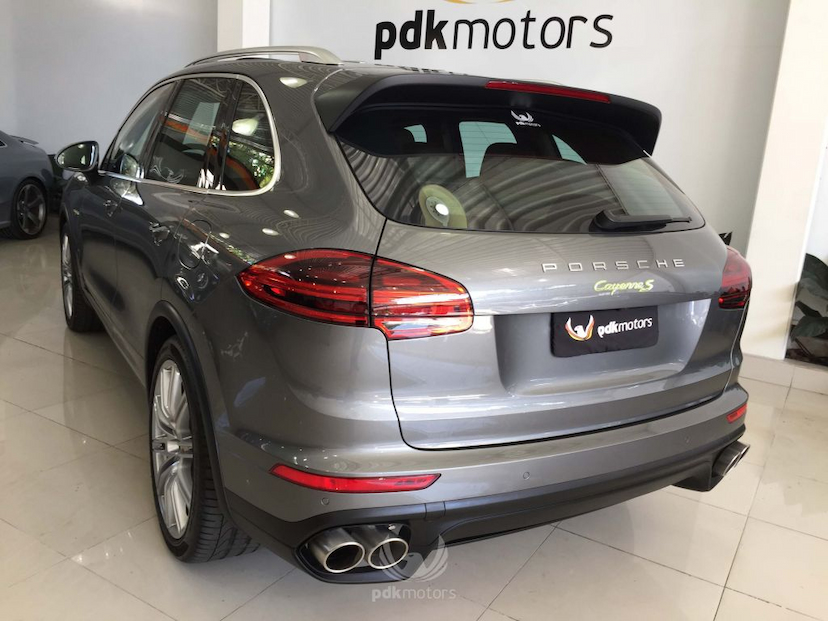 Foto do veículo PORSCHE  CAYENNE S E-HYBRID 2017 13.250 KM 399.000,00