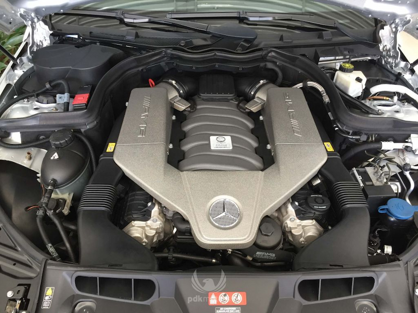 Foto do veículo MERCEDES-BENZ  C63 AMG 2012 49.072 KM 184.900,00
