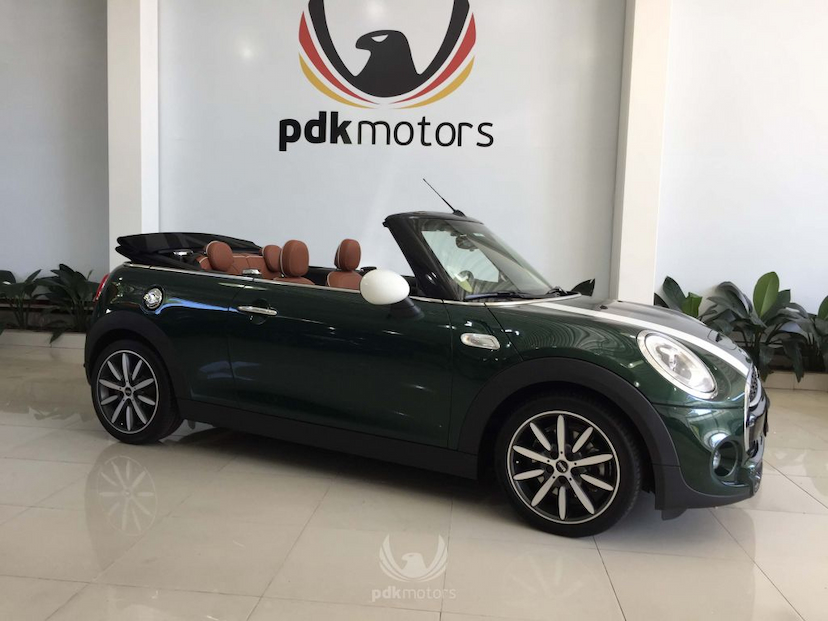 Foto do veículo MINI  CABRIO COOPER S 2018 4.660 KM 159.000,00