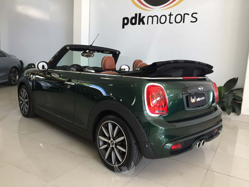 Foto do veículo MINI  CABRIO COOPER S 2018 4.660 KM 159.000,00