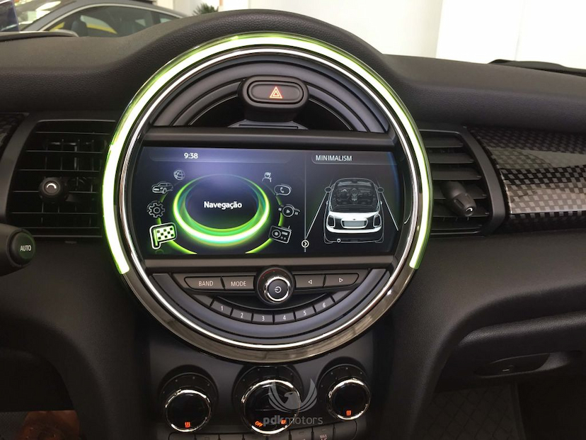 Foto do veículo MINI  CABRIO COOPER S 2018 4.660 KM 159.000,00