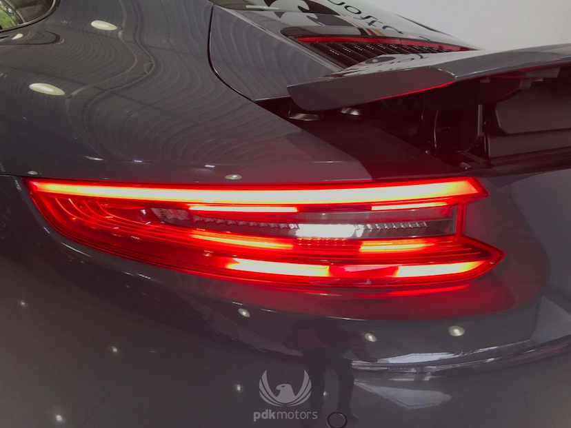 Foto do veículo PORSCHE 911 911 CARRERA 2017 5.425 KM 525.000,00