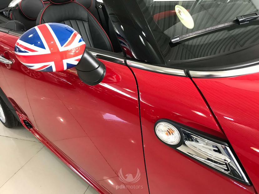 Foto do veículo MINI  CABRIO COOPER JCW 2014 10.450 KM 114.000,00