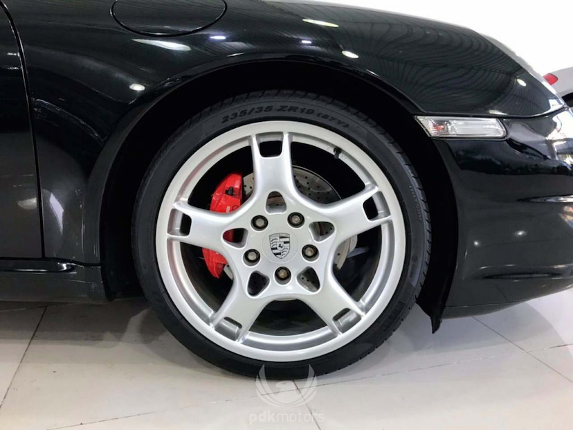 Foto do veículo PORSCHE  911 CARRERA 2005 77.140 KM 199.000,00