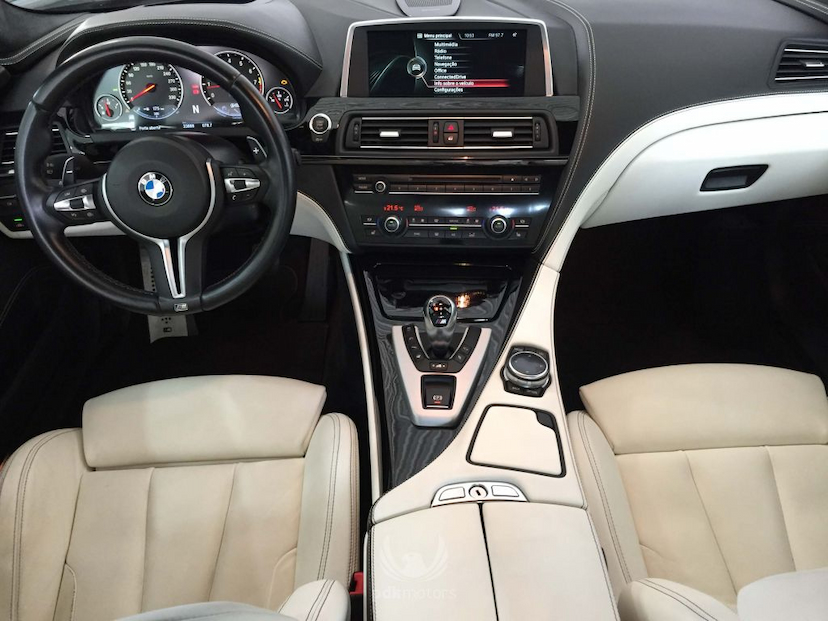 Foto do veículo BMW  M6 GRAN COUPE 2015 34.600 KM 319.000,00
